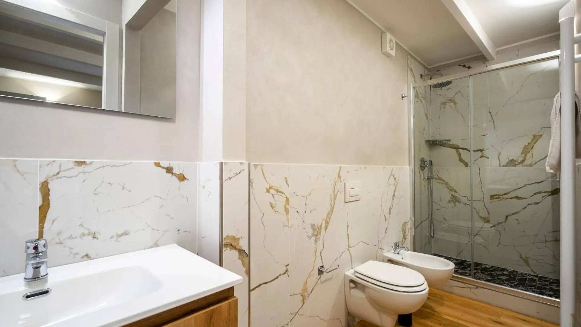 Imperium Suite A Pochi Passi Dal Centro Florence